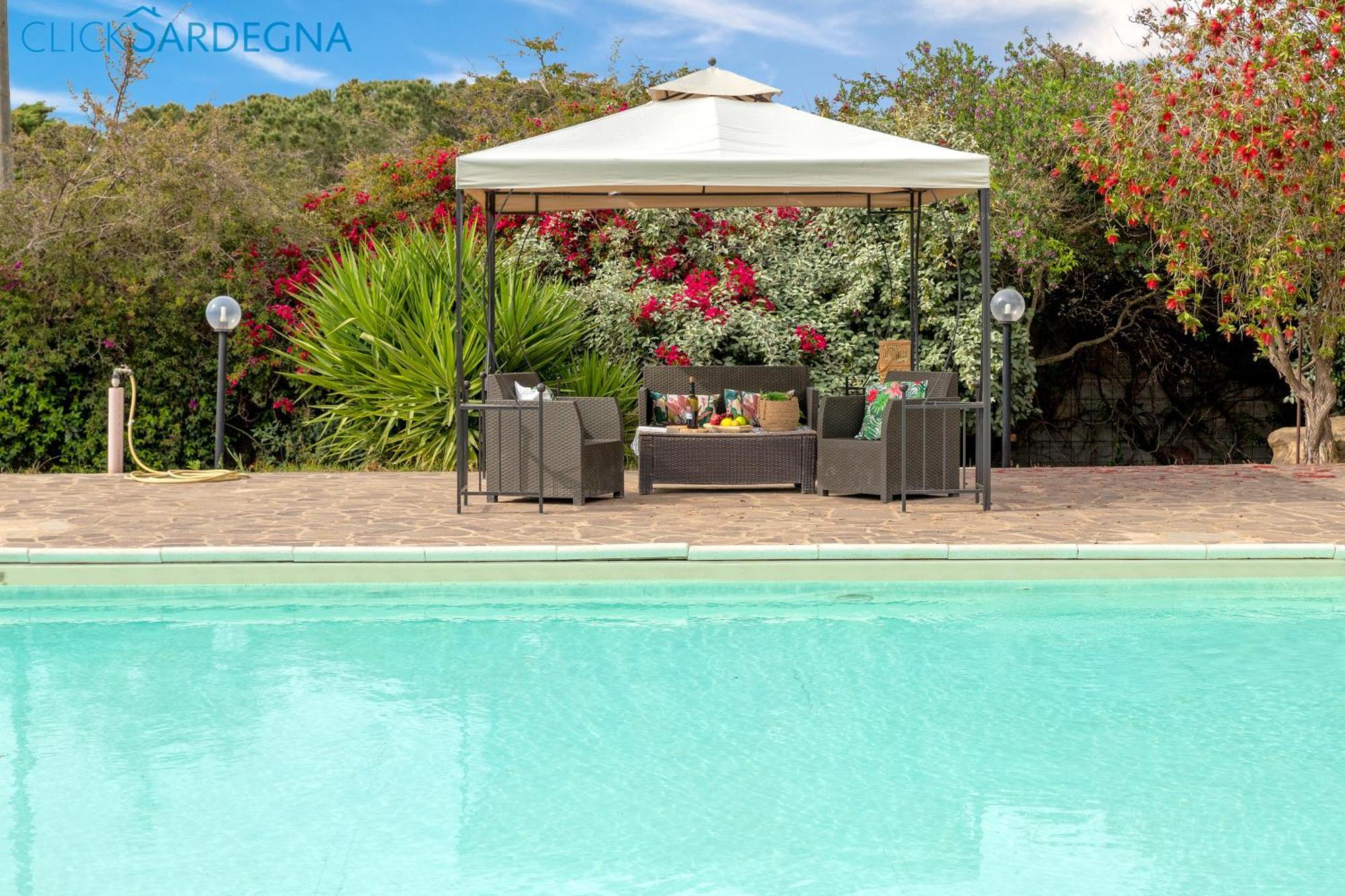Villa Melograno With Exclusive Swimming Pool Surrounded By Greenery Campanedda Exterior foto